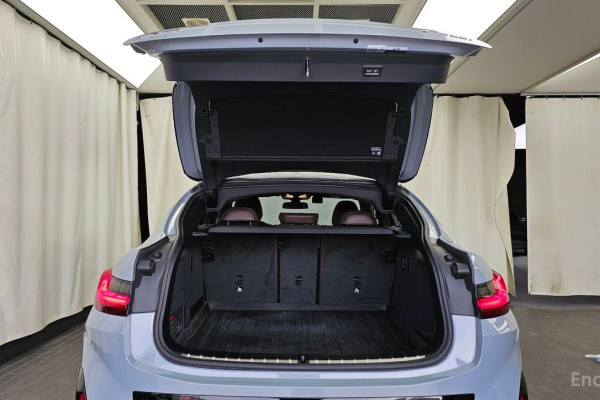 2023 BMW X4 с пробегом 32 586 км