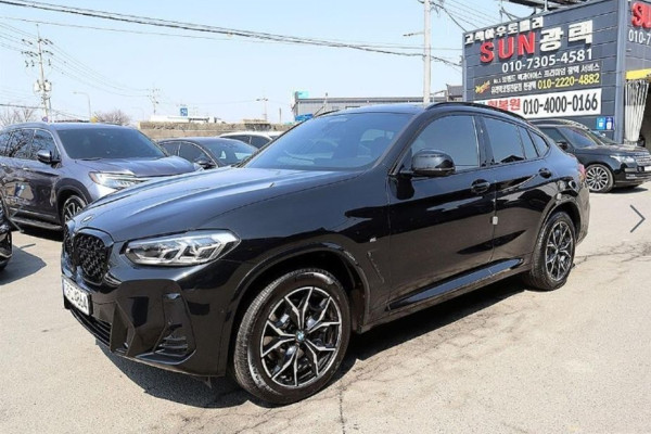 2024 BMW X4 с пробегом 24 253 км
