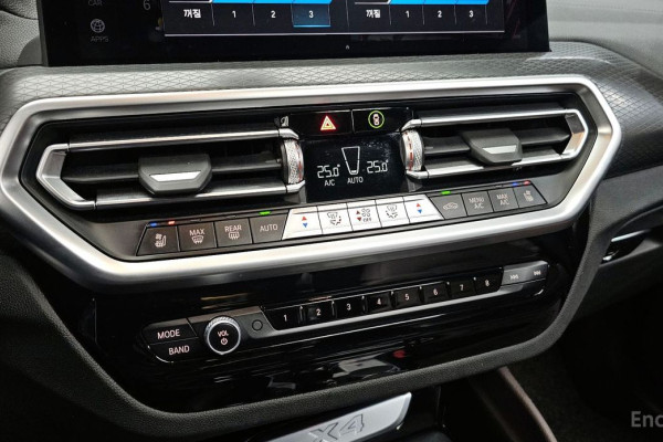 2024 BMW X4 с пробегом 25 806 км