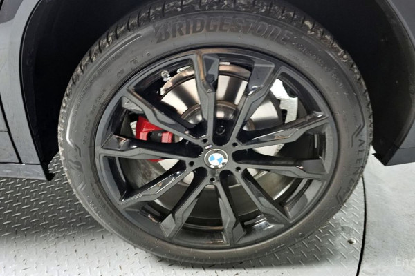 2025 BMW X4 с пробегом 4 317 км