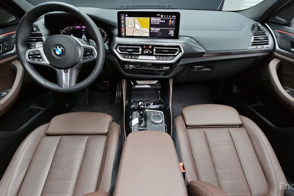 2025 BMW X4 с пробегом 4 317 км