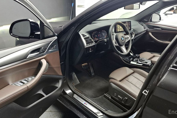 2025 BMW X4 с пробегом 4 317 км