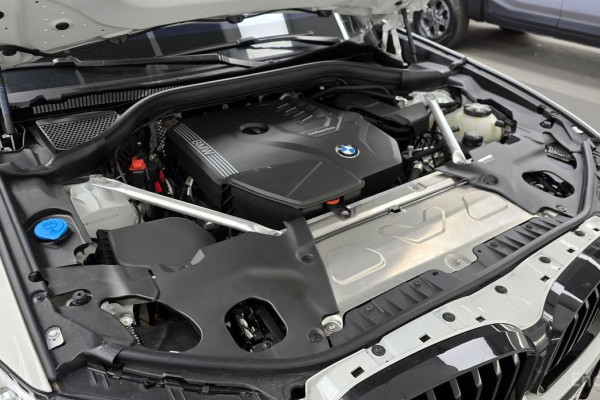 2025 BMW X4 с пробегом 4 956 км