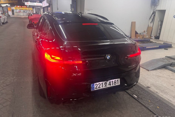 2023 BMW X4 с пробегом 58 465 км