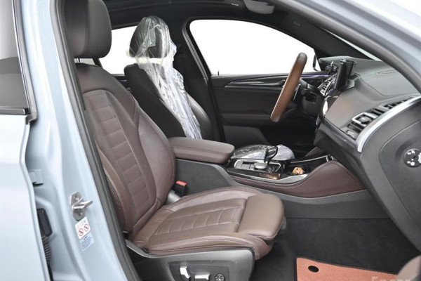 2023 BMW X4 с пробегом 27 334 км