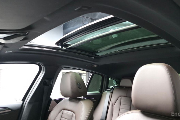 2024 BMW X4 с пробегом 14 082 км