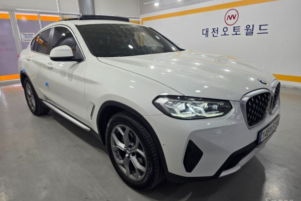 2024 BMW X4 с пробегом 44 372 км
