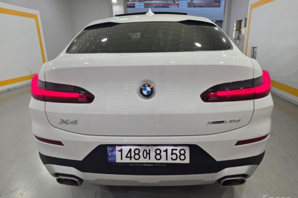 2024 BMW X4 с пробегом 44 372 км