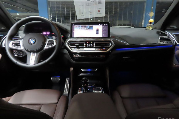 2023 BMW X4 с пробегом 16 800 км
