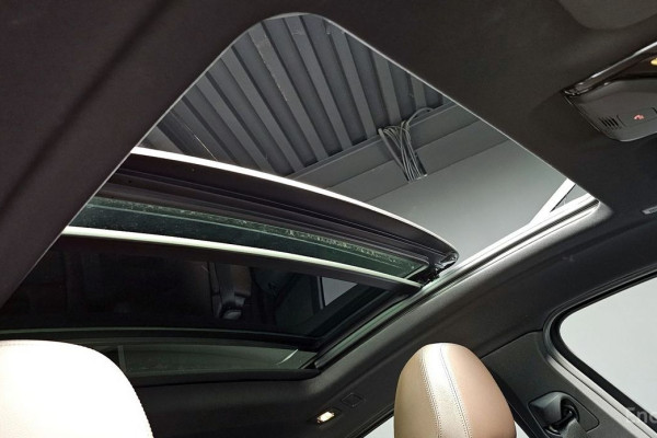 2025 BMW X4 с пробегом 12 542 км