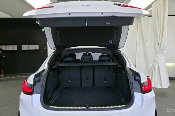 2025 BMW X4 с пробегом 4 956 км