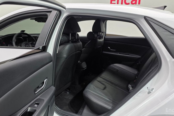 2022 Hyundai Avante с пробегом 42 890 км