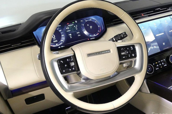 2022 Land Rover Range Rover с пробегом 58 000 км