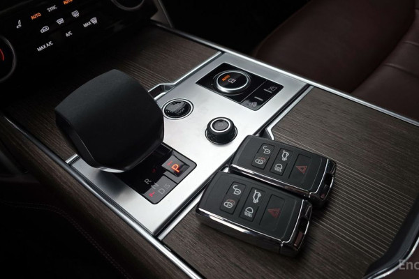 2023 Land Rover Range Rover с пробегом 74 608 км