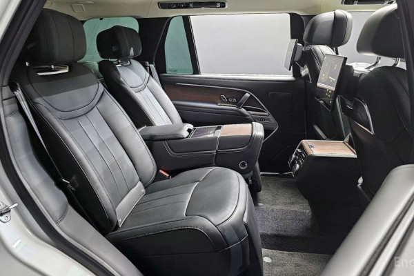 2023 Land Rover Range Rover с пробегом 33 862 км