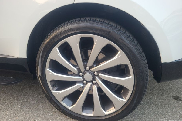 2023 Land Rover Range Rover с пробегом 17 346 км