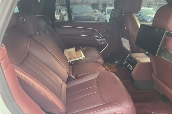 2023 Land Rover Range Rover с пробегом 17 500 км