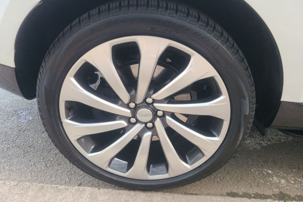 2023 Land Rover Range Rover с пробегом 17 346 км