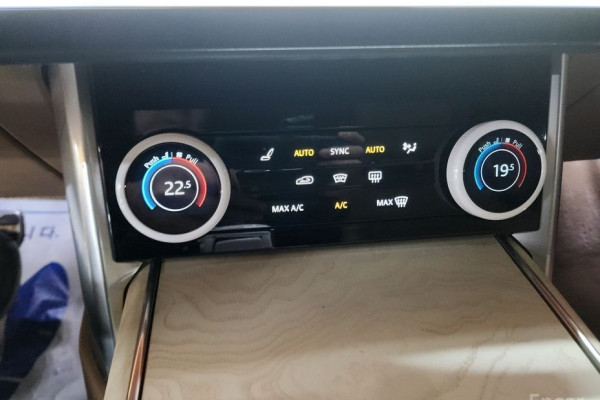 2023 Land Rover Range Rover с пробегом 30 000 км