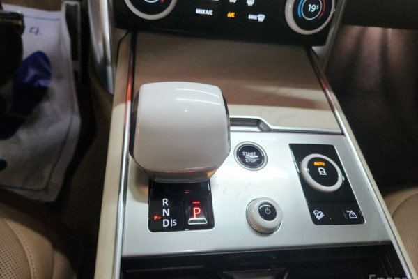 2023 Land Rover Range Rover с пробегом 30 000 км