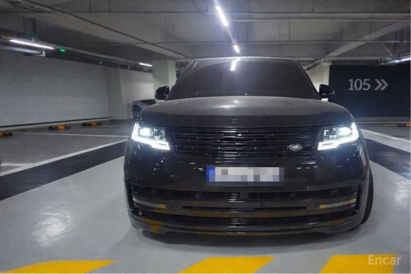 2023 Land Rover Range Rover с пробегом 15 000 км