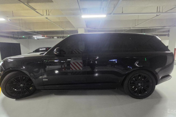 2023 Land Rover Range Rover с пробегом 15 000 км