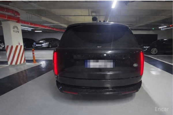 2023 Land Rover Range Rover с пробегом 15 000 км