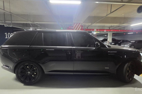 2023 Land Rover Range Rover с пробегом 15 000 км