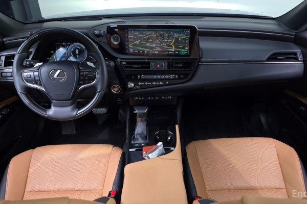 2023 Lexus ES с пробегом 26 116 км