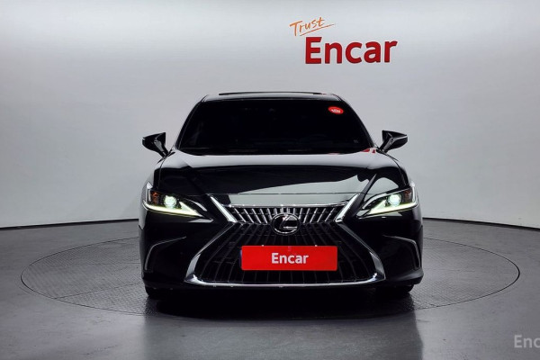 2023 Lexus ES с пробегом 58 781 км