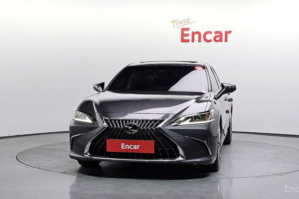 2023 Lexus ES с пробегом 78 105 км