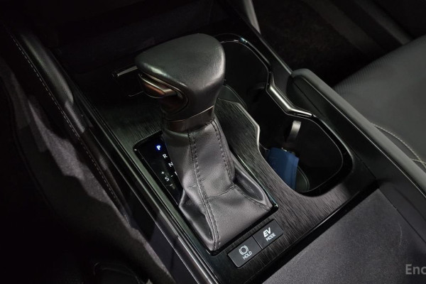 2023 Lexus ES с пробегом 58 781 км