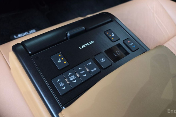 2023 Lexus ES с пробегом 26 116 км