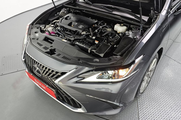 2023 Lexus ES с пробегом 78 105 км