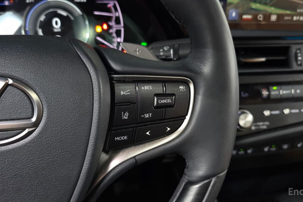 2023 Lexus ES с пробегом 26 116 км