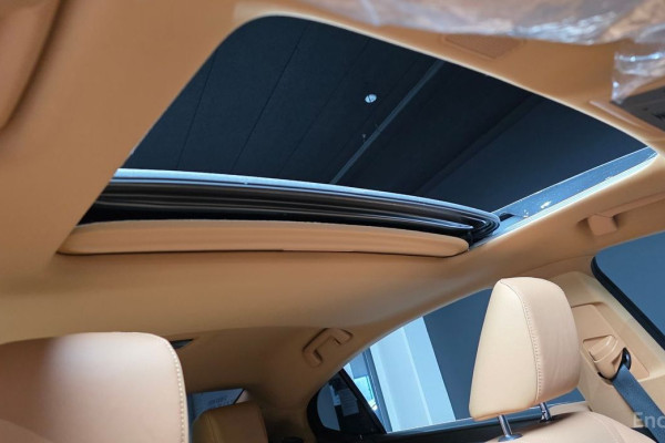 2023 Lexus ES с пробегом 7 864 км