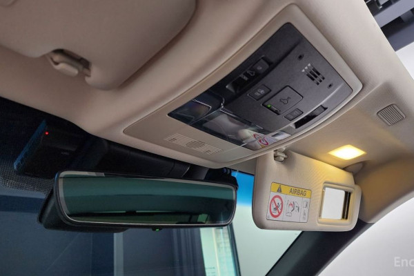 2023 Lexus ES с пробегом 58 781 км