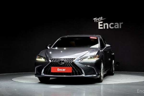 2023 Lexus ES с пробегом 35 534 км