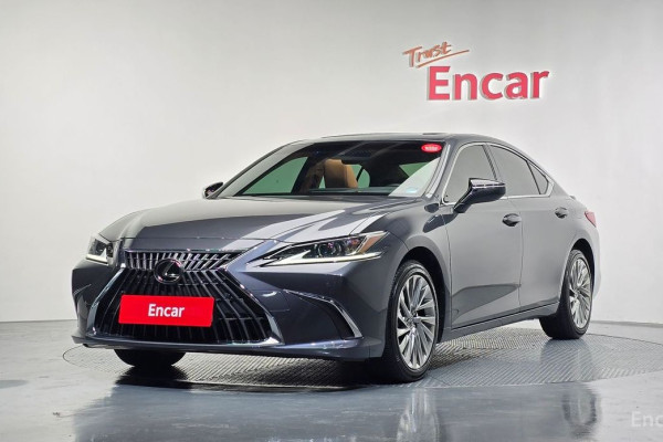 2022 Lexus ES с пробегом 30 050 км