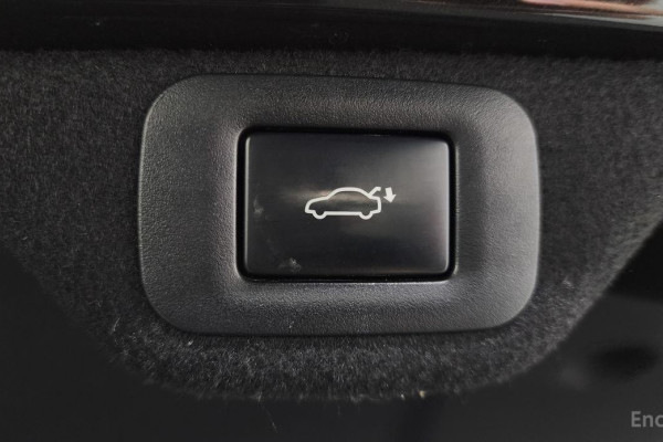 2023 Lexus ES с пробегом 58 781 км