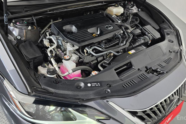 2022 Lexus ES с пробегом 30 050 км