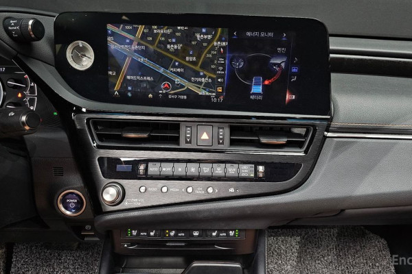 2022 Lexus ES с пробегом 44 419 км