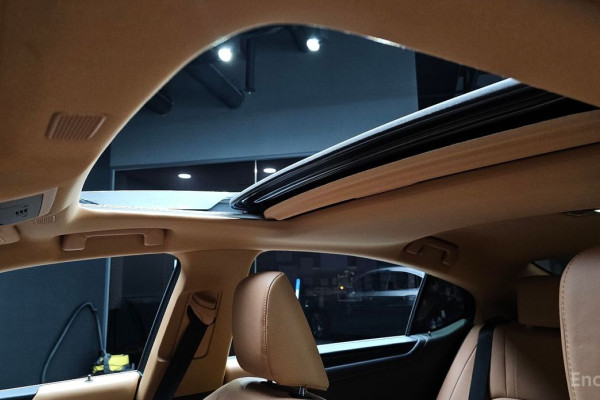 2022 Lexus ES с пробегом 44 419 км