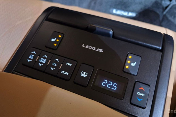 2023 Lexus ES с пробегом 35 534 км