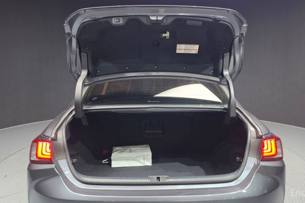 2023 Lexus ES с пробегом 35 534 км