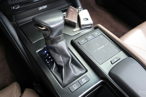 2022 Lexus ES с пробегом 46 027 км