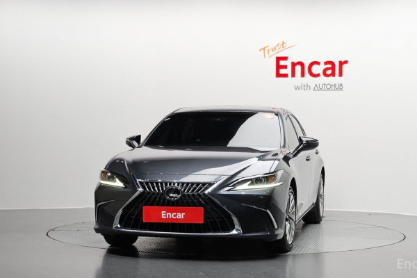 2023 Lexus ES с пробегом 49 576 км