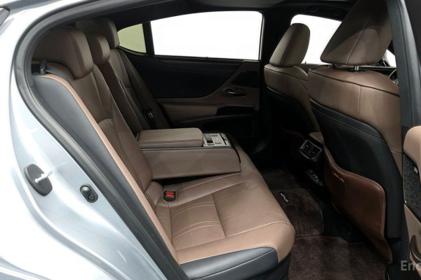 2022 Lexus ES с пробегом 46 027 км