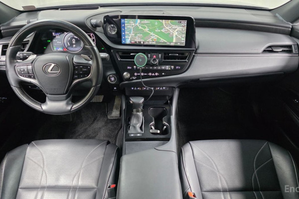 2023 Lexus ES с пробегом 55 759 км