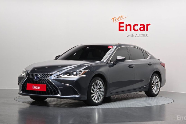 2022 Lexus ES с пробегом 43 012 км